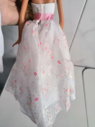 Barbie Sposa in Abito da Sposa Senza Scarpe