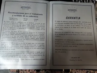 Cubertería de metal dorada y plateada