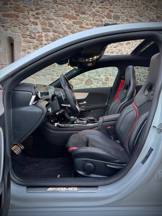 Mercedes-Benz AMG CLA 35 2022