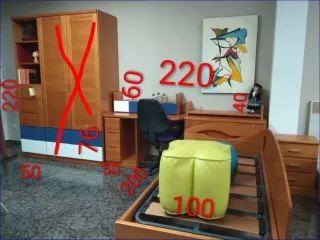 Dormitorio completo madera falta armario y somier.