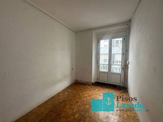 Piso en venta en Santoña