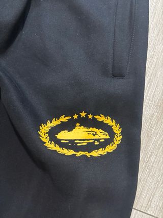 Conjunto Corteiz Negro y Amarillo