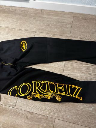 Conjunto Corteiz Negro y Amarillo