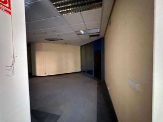 Local comercial en venta en Valdepeñas