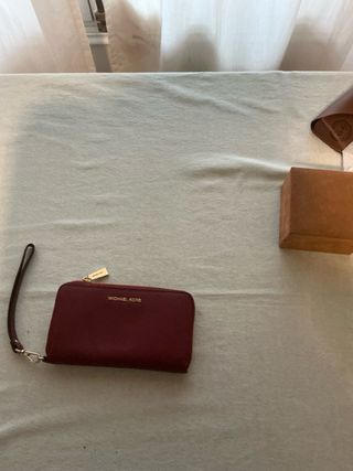 Cartera Michael Kors Roja con Correa