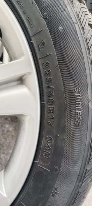 Llantas con neumáticos de invierno Audi