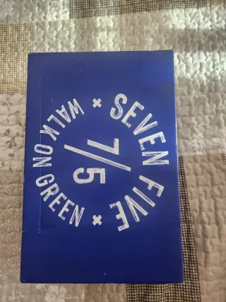 Zapatillas deportivas grises y rojas talla 38