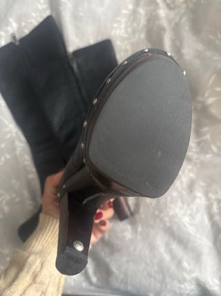 Botas UGG Negras Tacón Plataforma Tachuelas