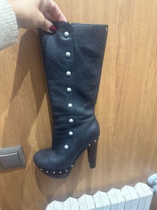 Botas UGG Negras Tacón Plataforma Tachuelas