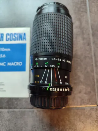 Objetivo Cosina 70-210mm F4.5-5.6 MC MACRO