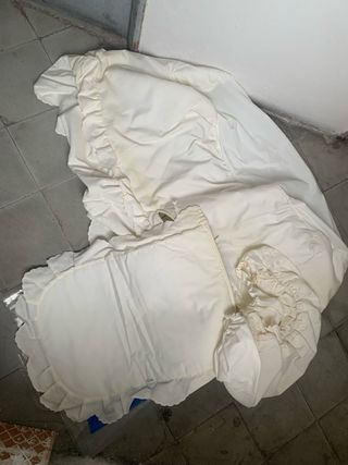 Serón bebé tipo mimbre con ruedas madera y capota