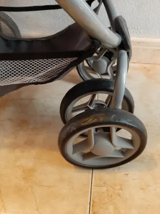 Carrito gemelar para muñecas