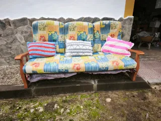 Sofá cama de madera