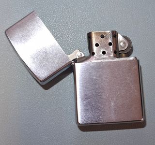Zippo Clásico Cromo Cepillado (1991)