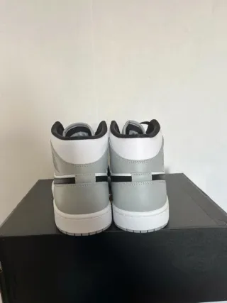 Jordan 1 Mid Gris Blanco Talla 38 Nuevas