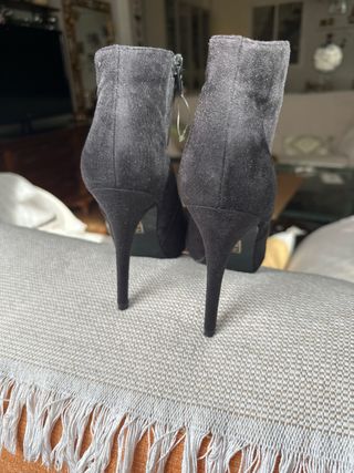 Botines negros de terciopelo