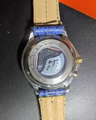 Reloj Seiko Kinetic SQ50 Oro y Azul