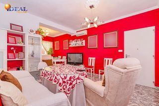 Casa adosada en venta en Loja