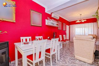 Casa adosada en venta en Loja