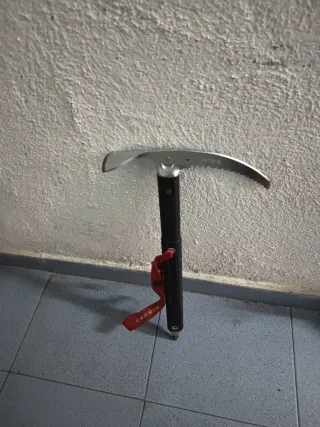 Piolet Cassin. No envío