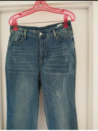 Pantalones vaqueros acampanados azules