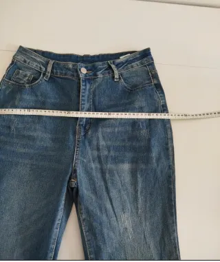 Pantalones vaqueros acampanados azules