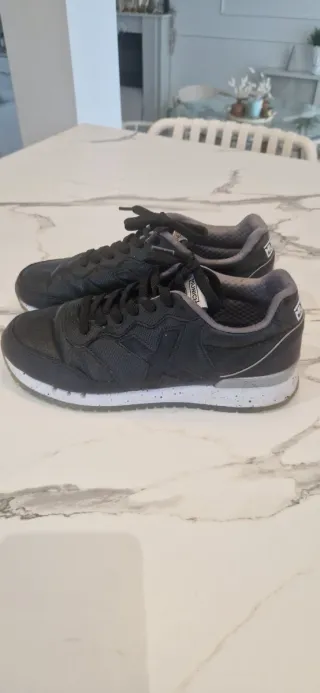 Zapatillas Munich Negras y Grises