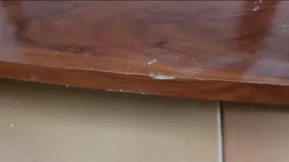 Camarera de madera con ruedas