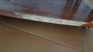 Camarera de madera con ruedas