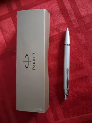 Bolígrafo Parker Metal Plateado