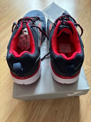 Zapatillas Joma Azules y Rojas