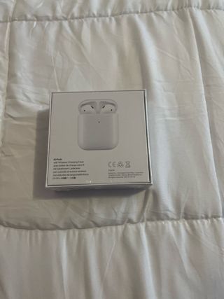 Cuffie Apple AirPods Wireless Charging Case