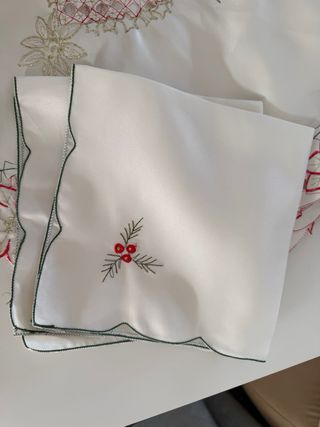 Mantel Navideño Flores Rojas