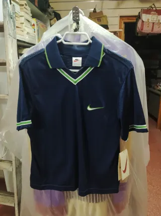 Camisetas de diferentes  marcas Retro años 90.