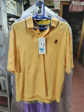 Camisetas de diferentes  marcas Retro años 90.