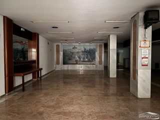 Local comercial en venta en Baena