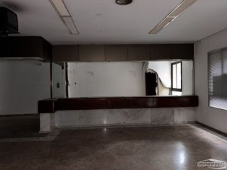 Local comercial en venta en Baena