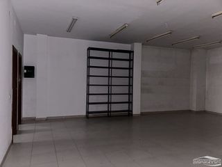 Local comercial en venta en Baena