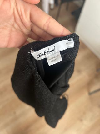 Vestido corto negro brillante fiesta