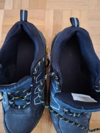 Zapatillas montaña neakpeak niño/niña