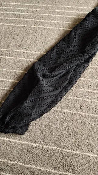 Blusa negra manga larga talla M