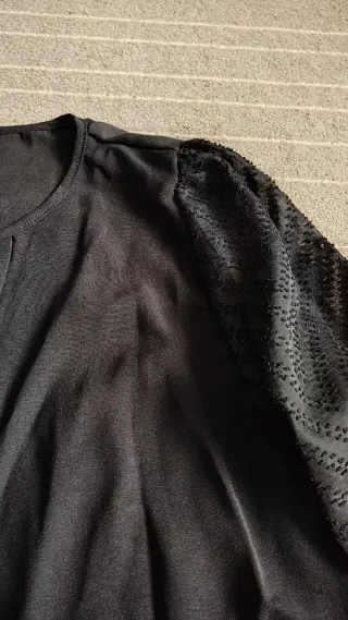 Blusa negra manga larga talla M