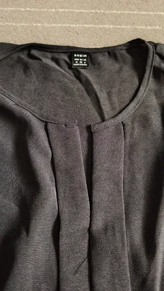 Blusa negra manga larga talla M