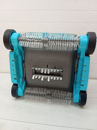 Robot limpiafondos INTEX ZX300