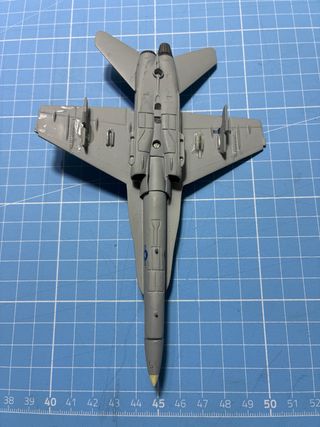 Maqueta Avión F-18 para restaurar