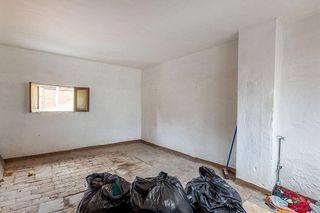 Chalet en venta en Guadix