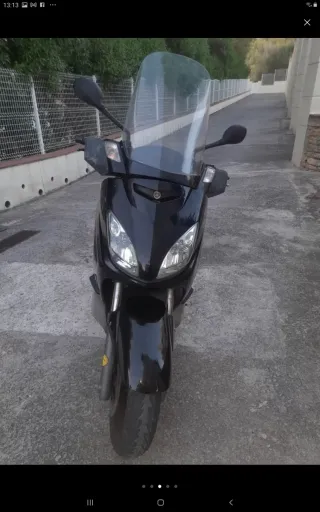 Yamaha Xmax 250 Scooter