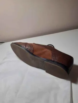 Zapatos de piel marrones