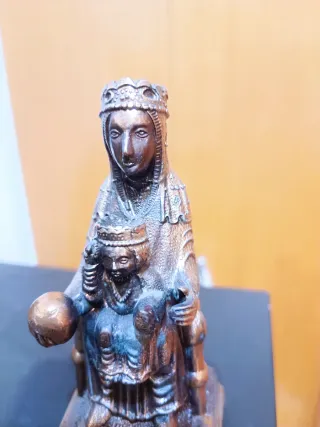 Figura Virgen de Montserrat Bronce
