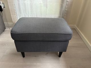 Reposapiés gris Ikea tela